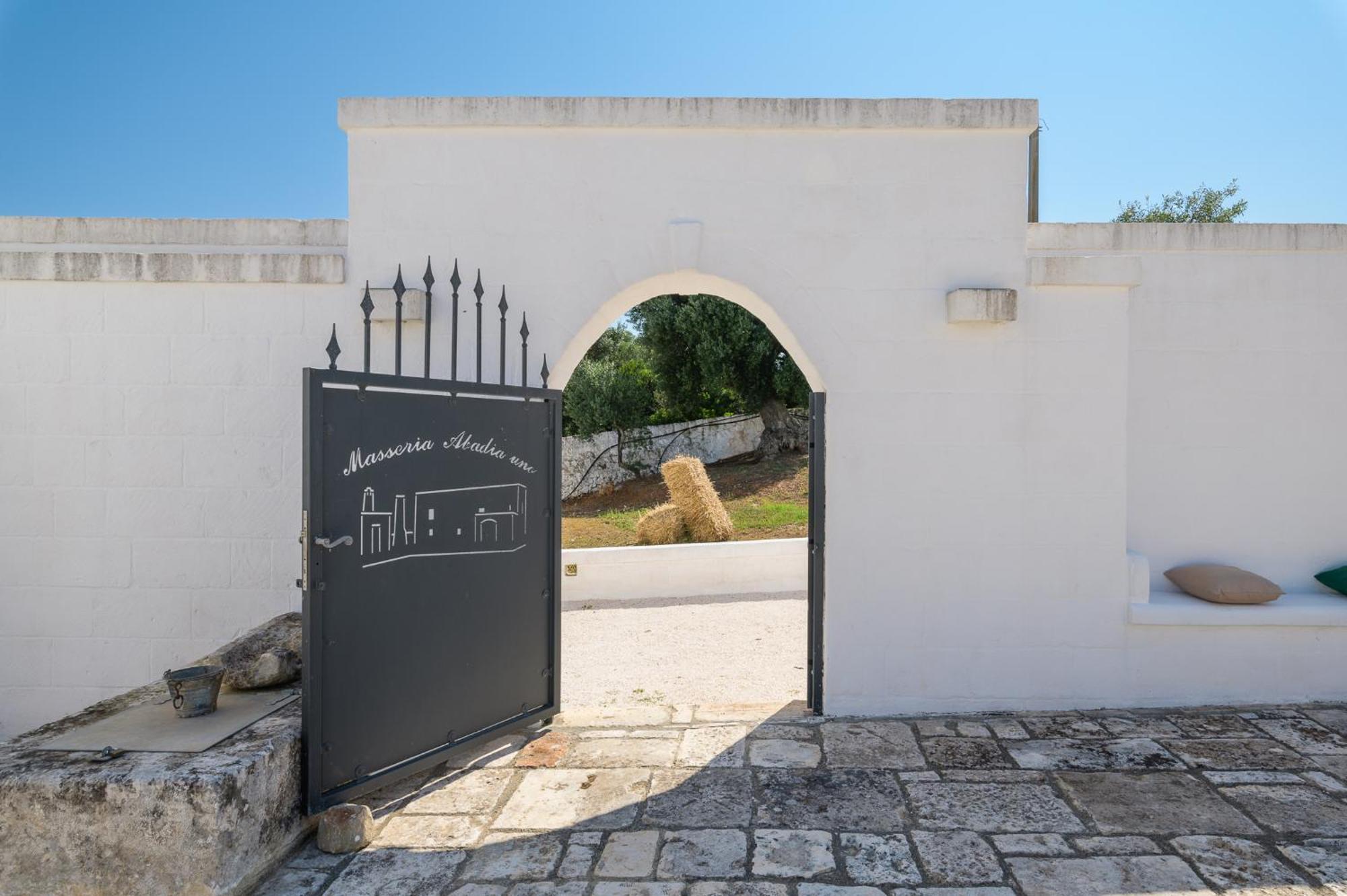 Masseria Abadia Uno Ostuni Zewnętrze zdjęcie